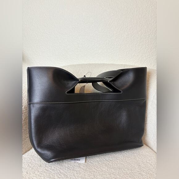 Alexander McQueen Bow Small in Black shoulder bag - Picture 6 of 11